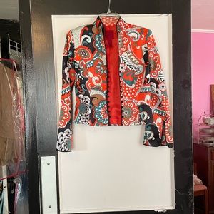 Silky jacket, in bright red, black, green, tan